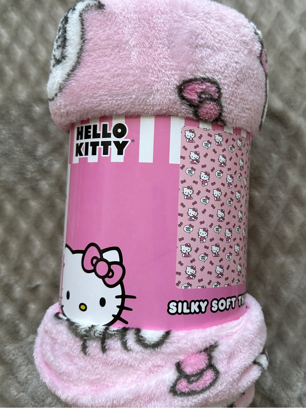 Hello Kitty Pink Bows Silky Soft Throw